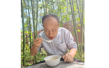2025 健康飲食趨勢(shì)：天然食材成主流，隨州葛根粉走進(jìn)老年人餐桌